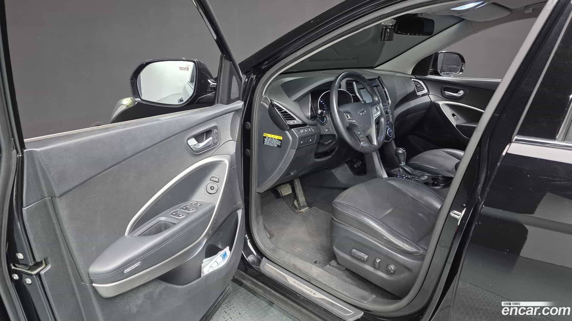 Santafe Hyundai 2015.2-INNER-010