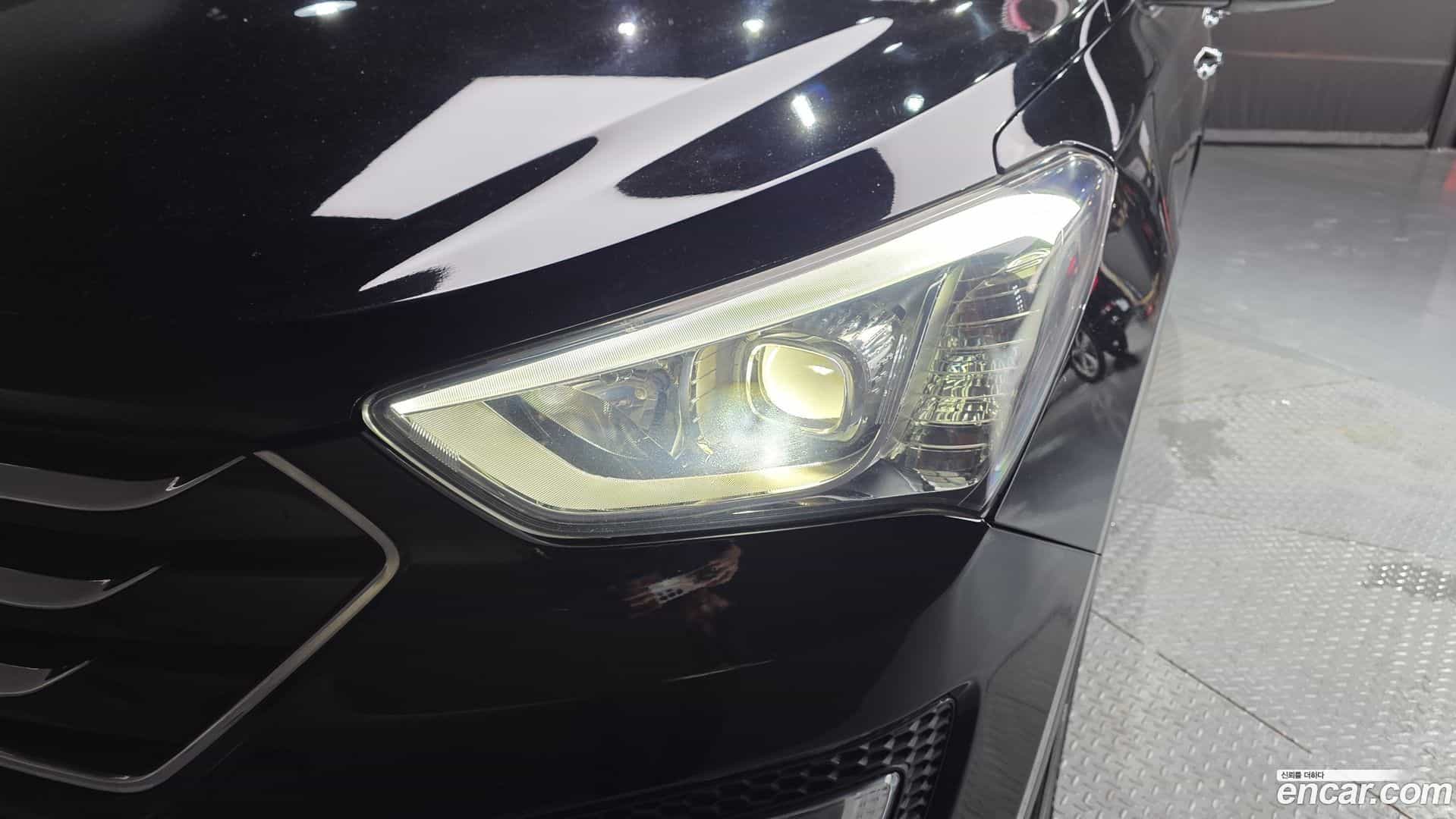 Santafe Hyundai 2015.2-OUTER-032