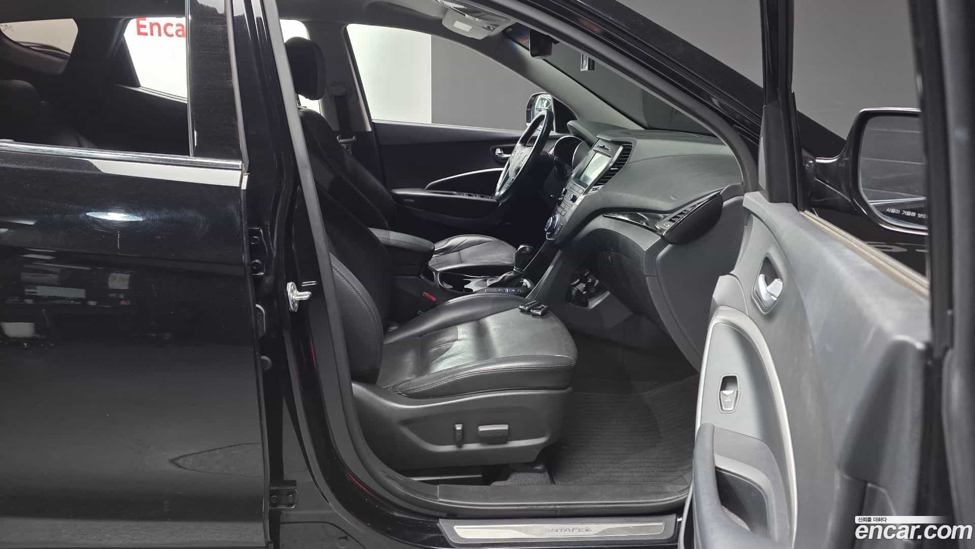 Santafe Hyundai 2015.2-INNER-036