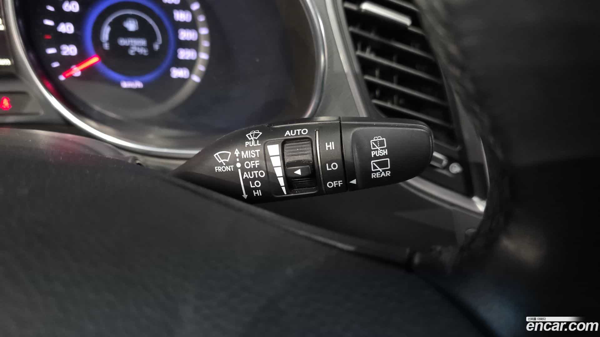 Santafe Hyundai 2015.2-OPTION-040
