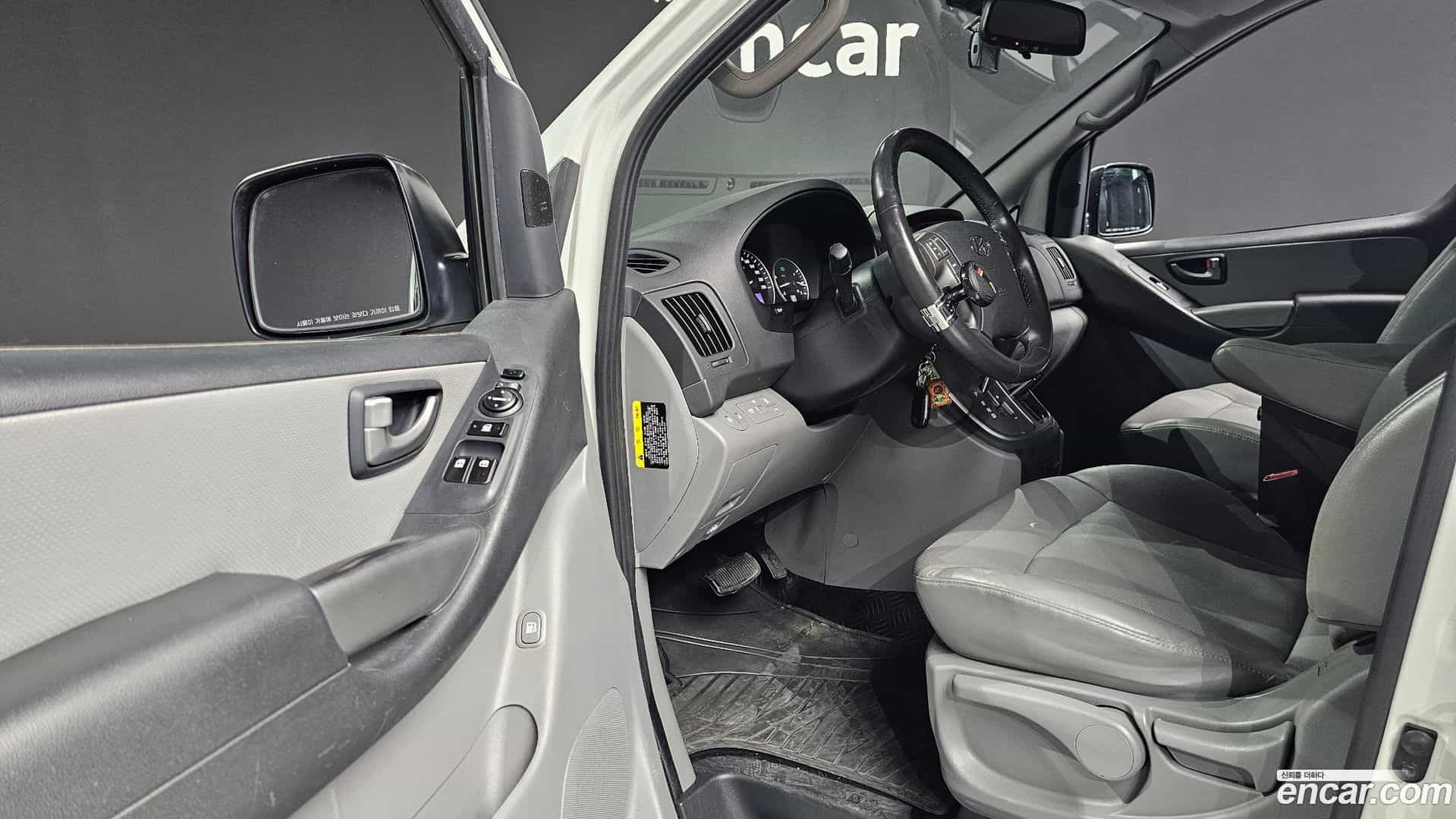 Starex Hyundai 2018.3-OPTION-015