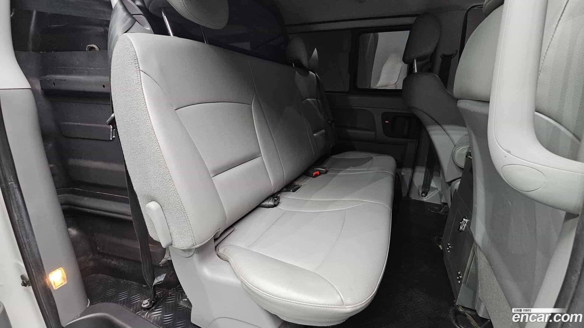 Starex Hyundai 2018.3-OPTION-022