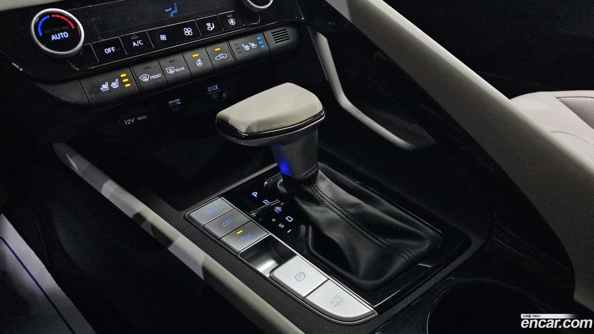 AVANTE Hyundai 2021.10-INNER-009