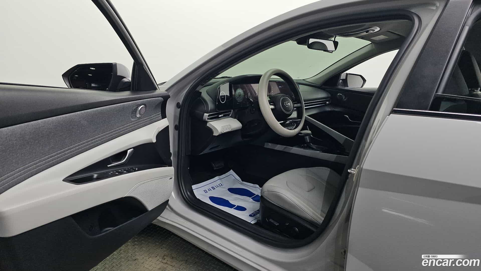AVANTE Hyundai 2021.10-INNER-010