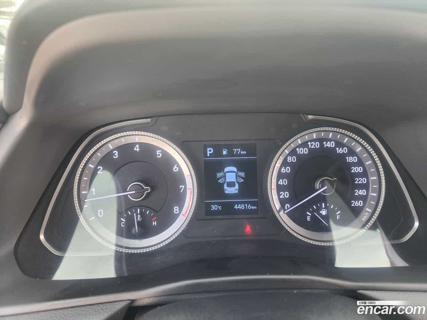 Sonata Hyundai 2019.4-INNER-008
