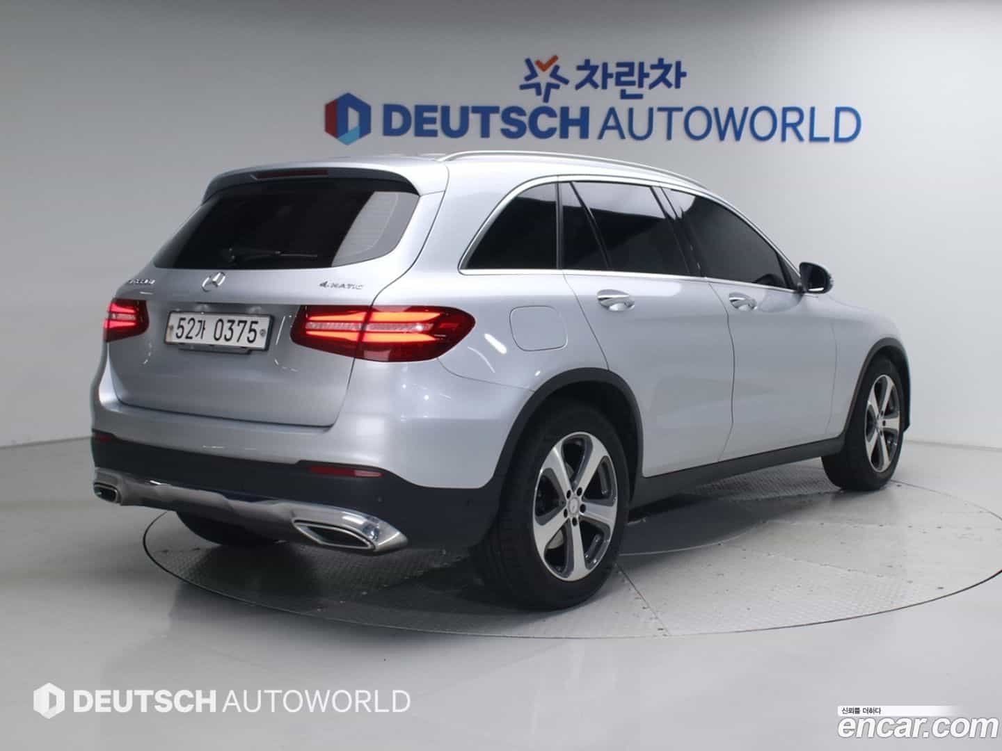 GLC-Class Mercedes-Benz 2016.4-OUTER-002