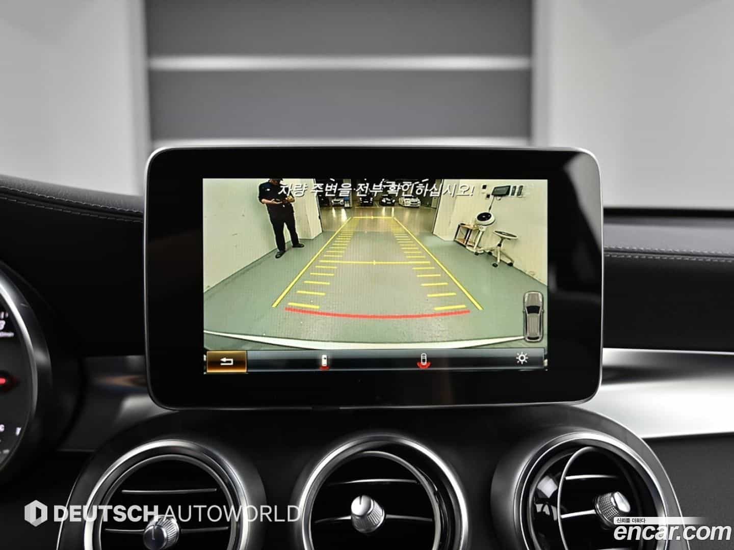 GLC-Class Mercedes-Benz 2016.4-OPTION-019