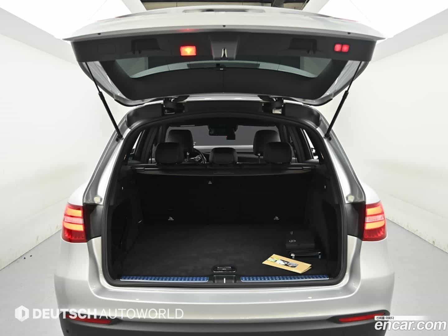 GLC-Class Mercedes-Benz 2016.4-OPTION-023