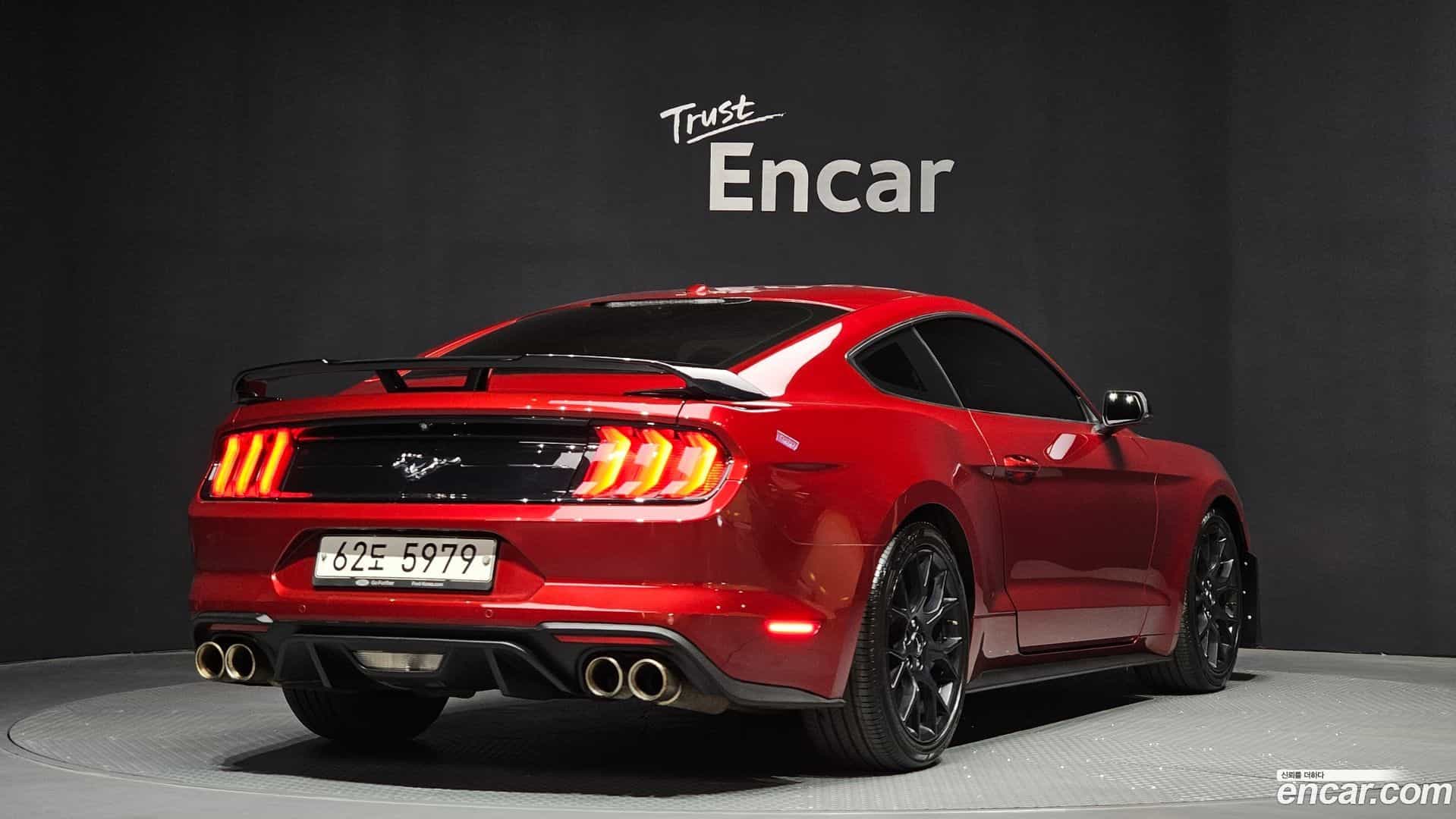 Mustang Ford 2018.4-OUTER-002