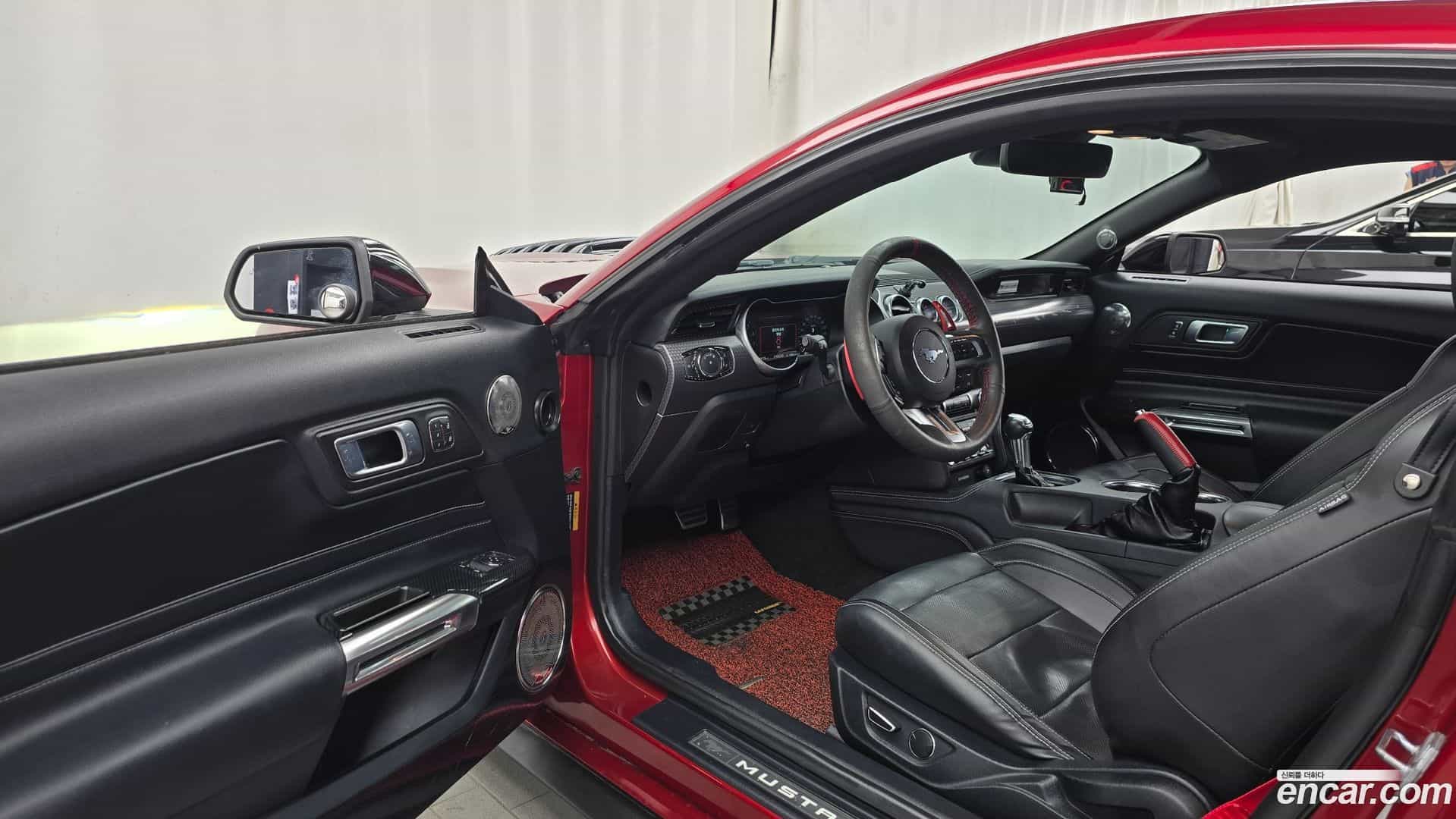 Mustang Ford 2018.4-INNER-010