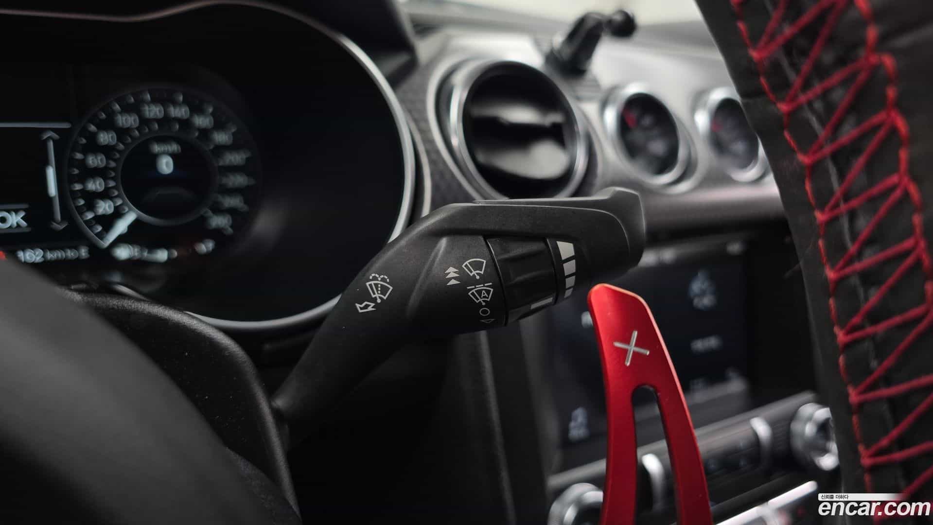 Mustang Ford 2018.4-OPTION-023