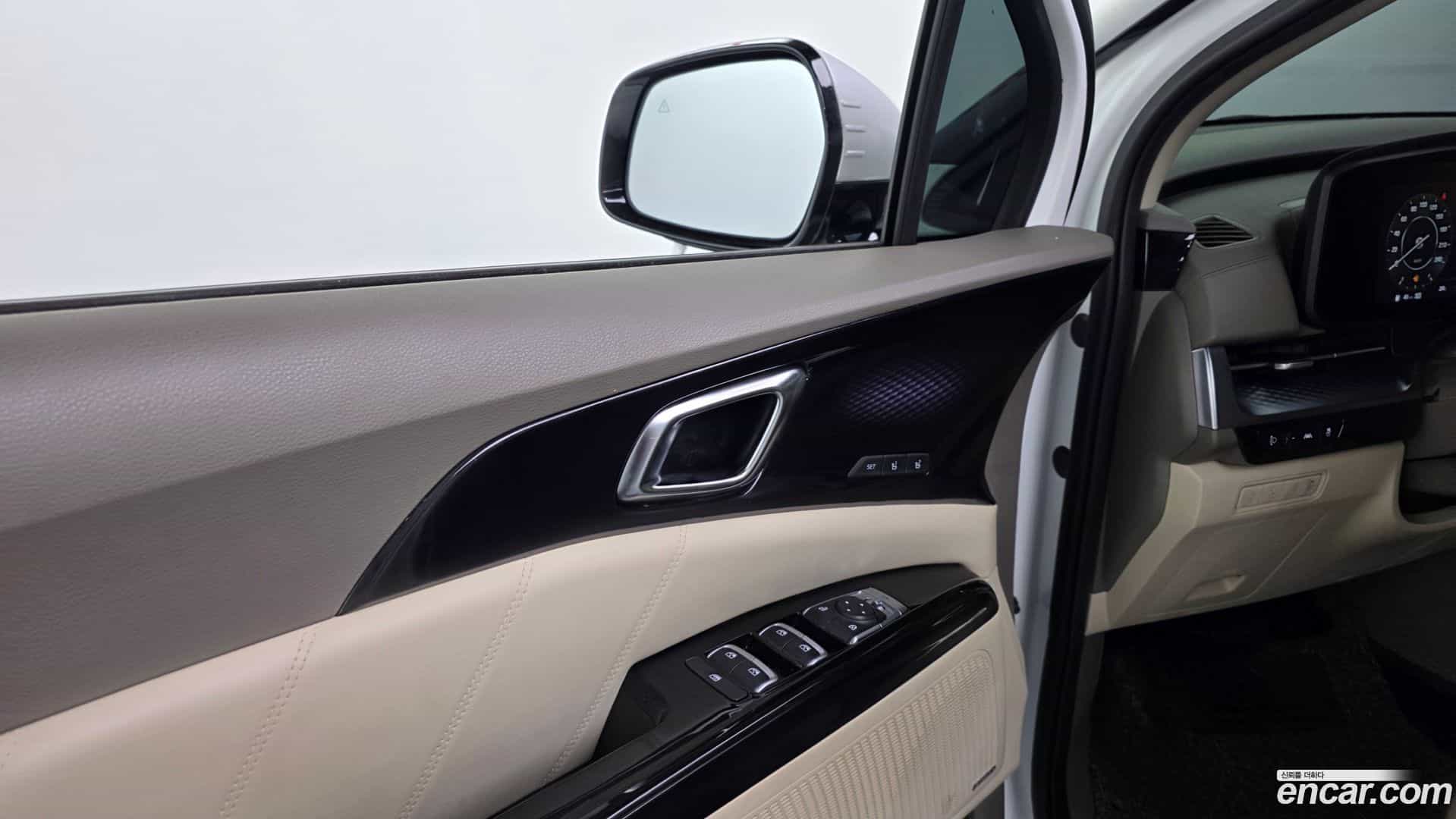 Canival Kia 2022.9-OPTION-040
