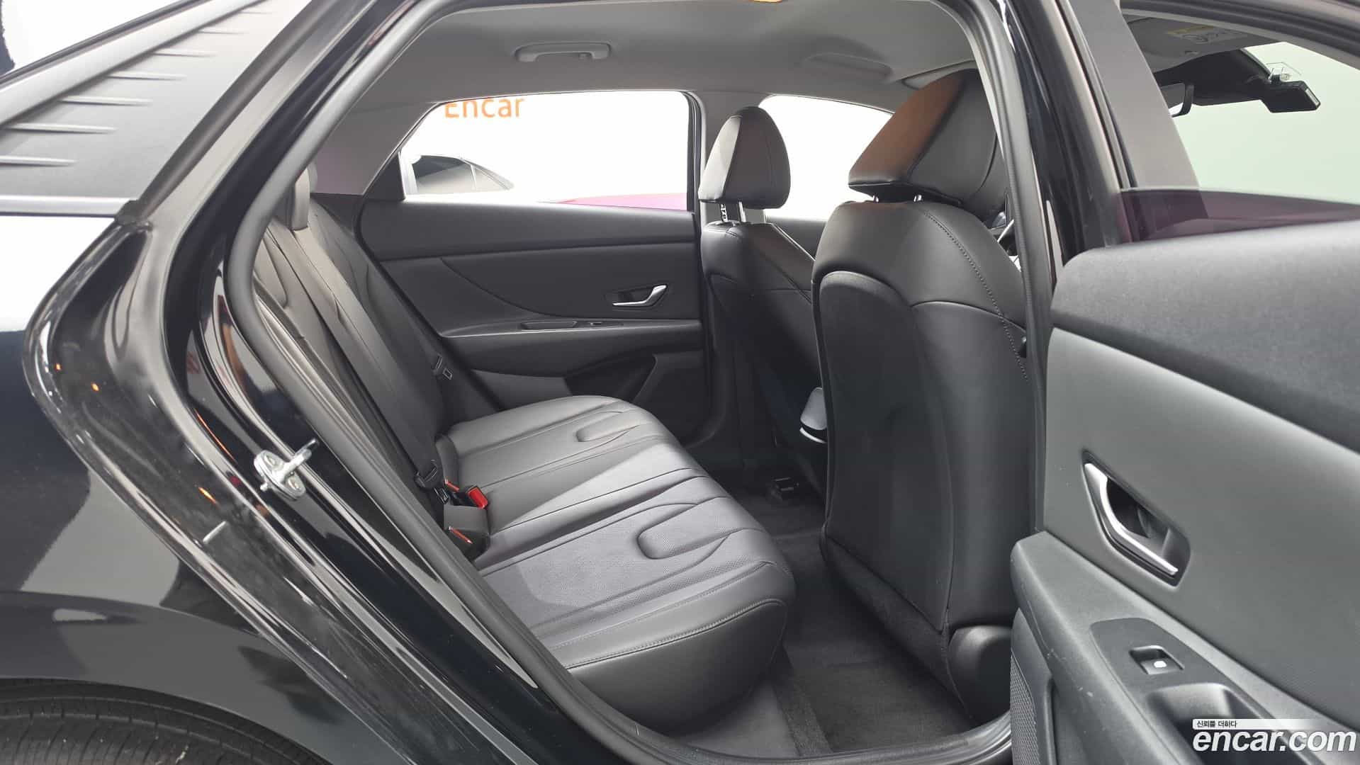 AVANTE Hyundai 2020.6-OPTION-015