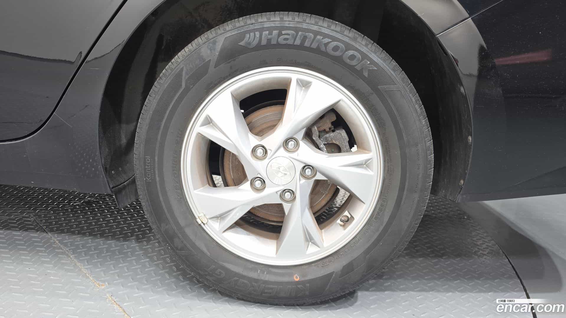 AVANTE Hyundai 2020.6-OUTER-031