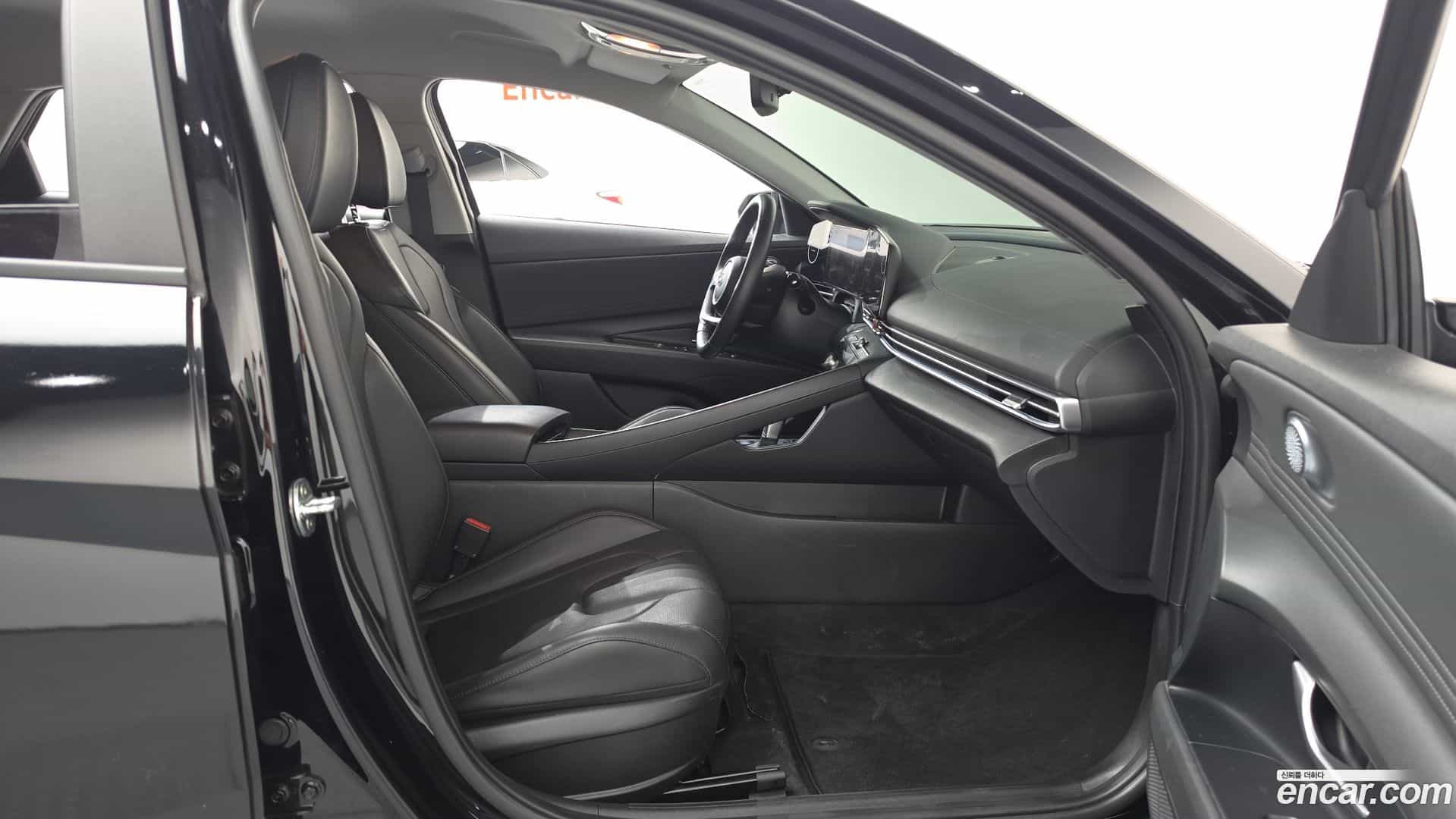 AVANTE Hyundai 2020.6-INNER-036