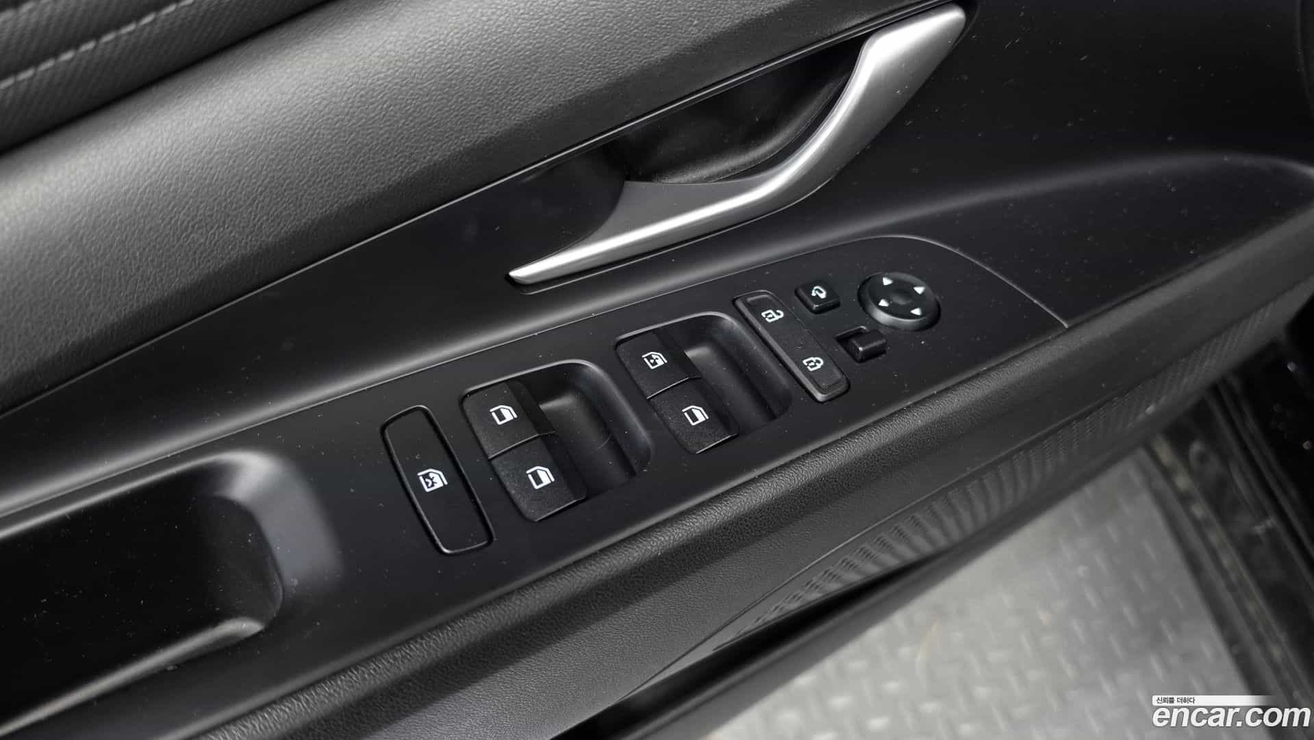 AVANTE Hyundai 2020.6-OPTION-041