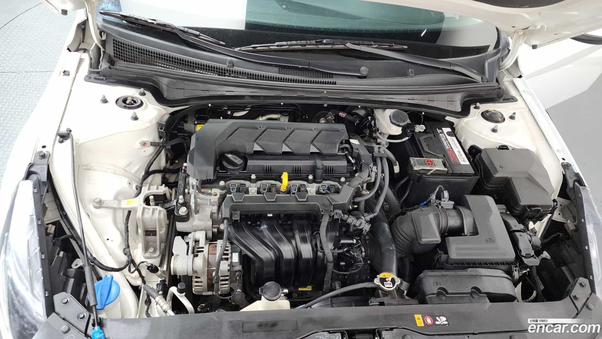 AVANTE Hyundai 2021.6-OUTER-006