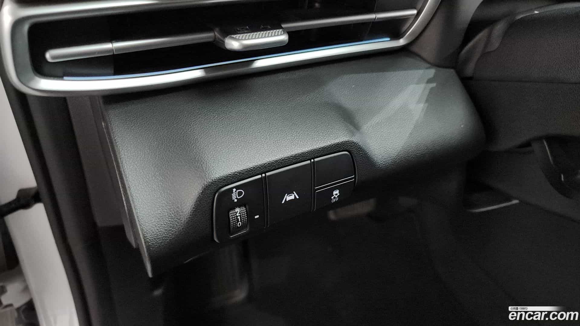 AVANTE Hyundai 2021.6-OPTION-023