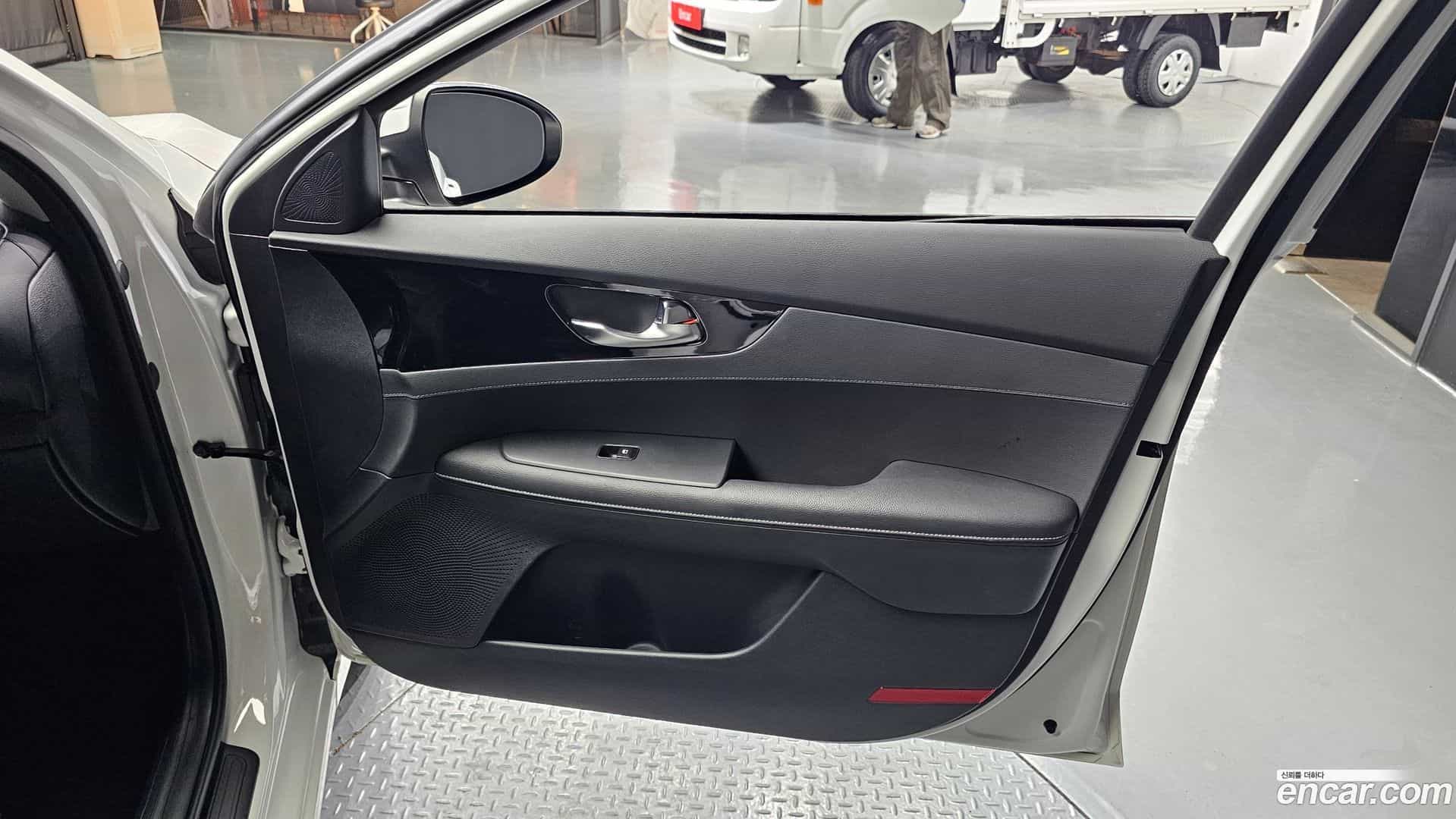 K3 Kia 2024.0-INNER-034
