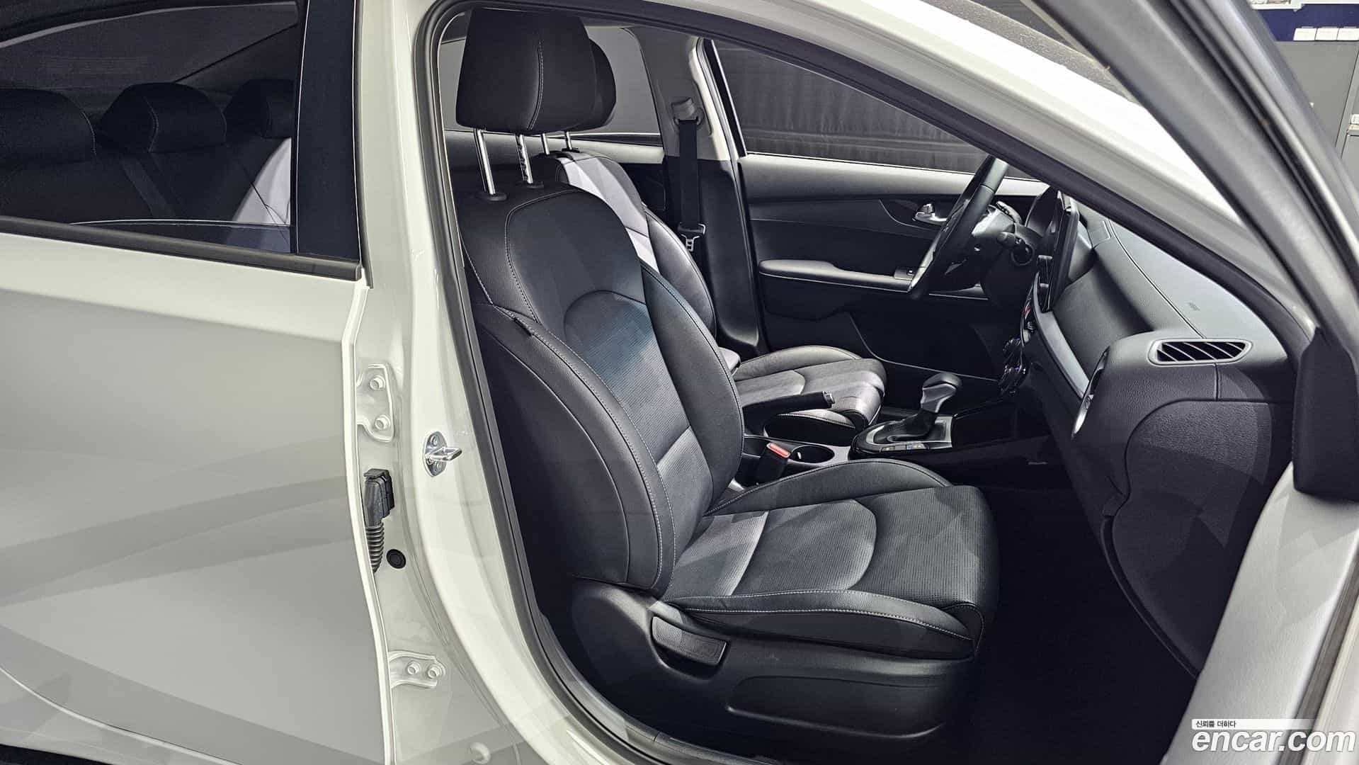 K3 Kia 2024.0-INNER-036