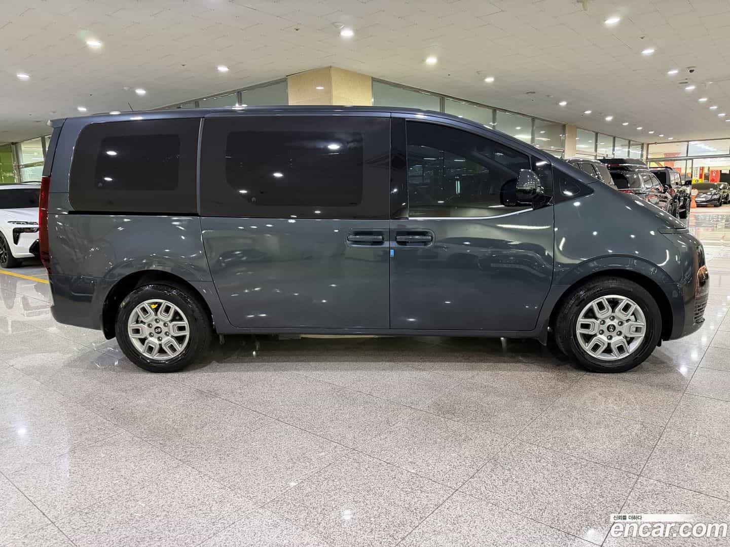 Staria Hyundai 2024.9-OUTER-005