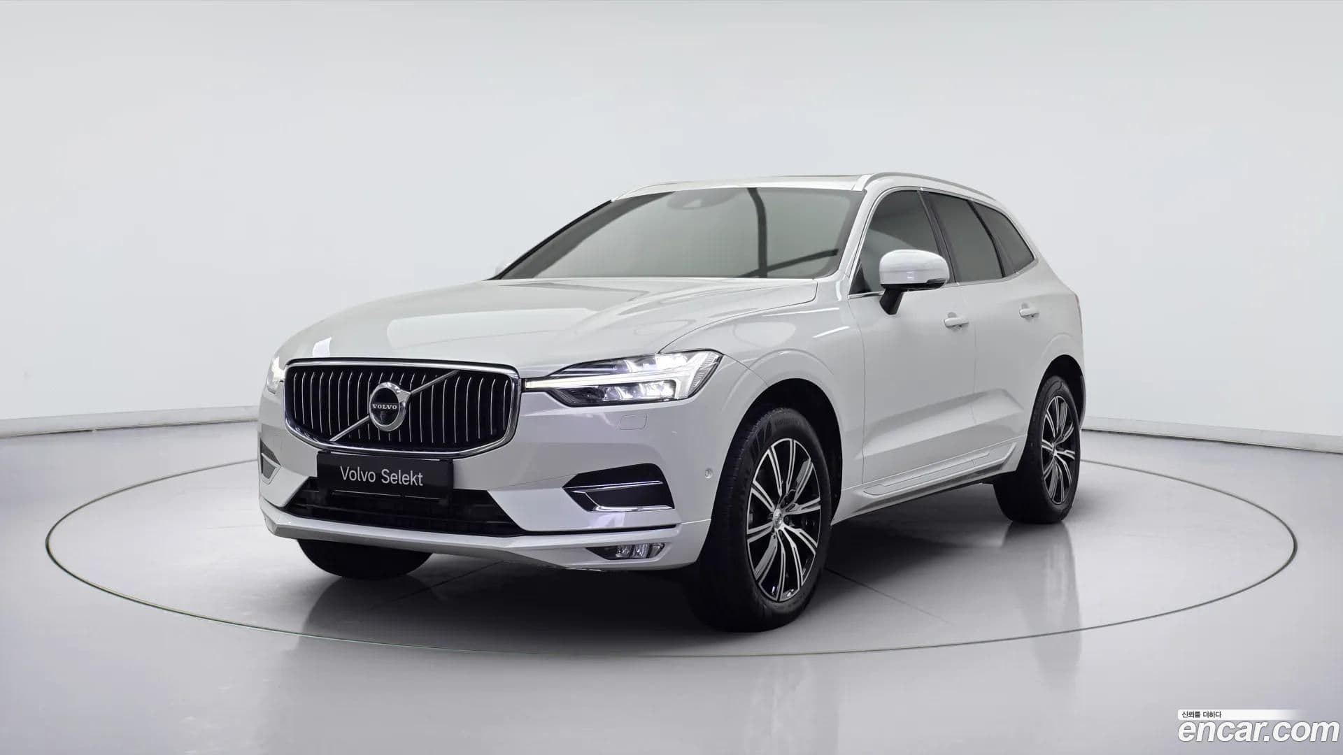 Main__Slider__Photo:XC60 Volvo 2021.4-0