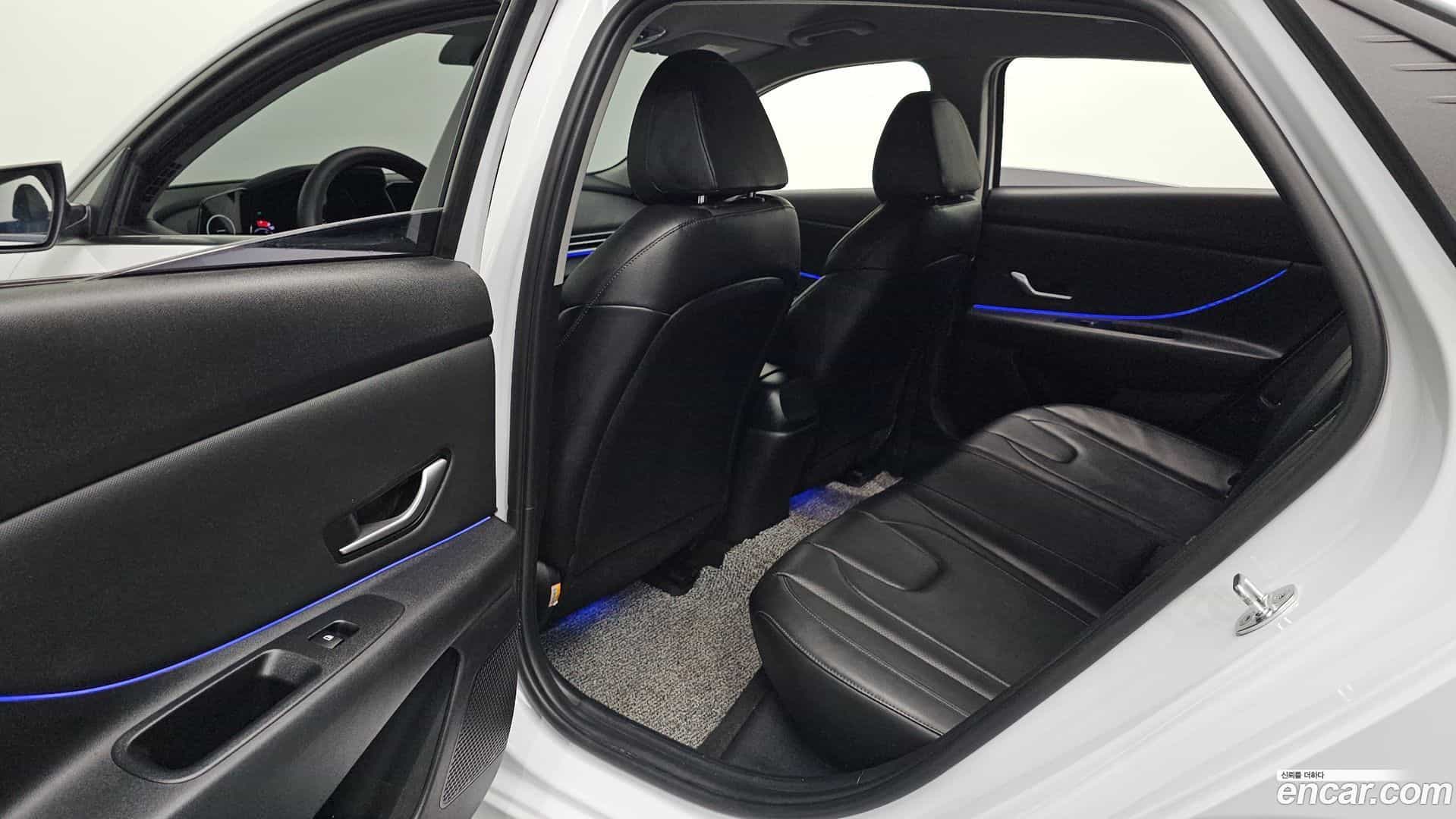 AVANTE Hyundai 2021.9-OPTION-016