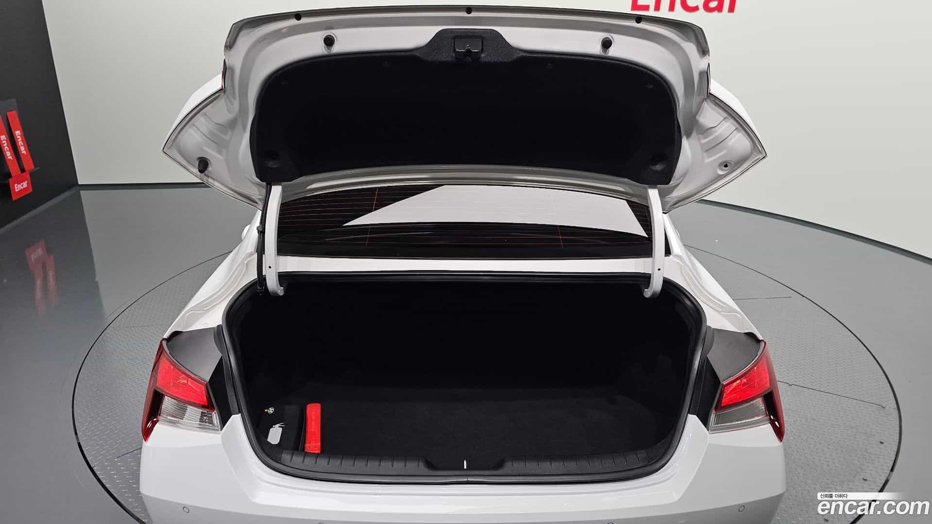 AVANTE Hyundai 2021.9-OPTION-024