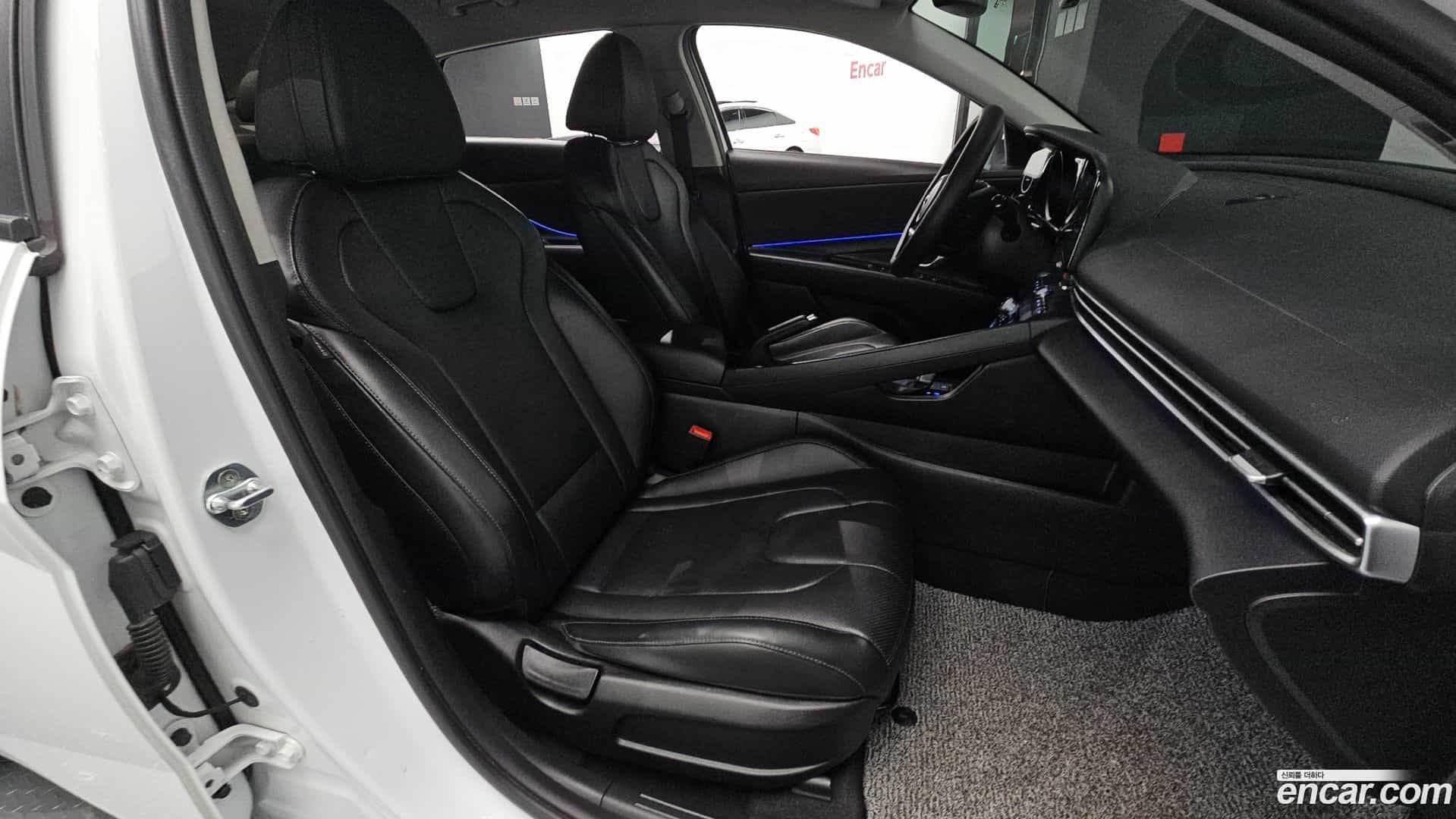 AVANTE Hyundai 2021.9-INNER-036