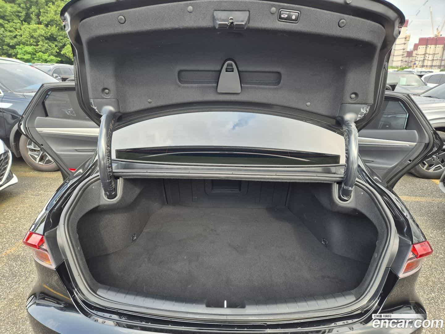 Grandeur Hyundai 2022.5-OPTION-017