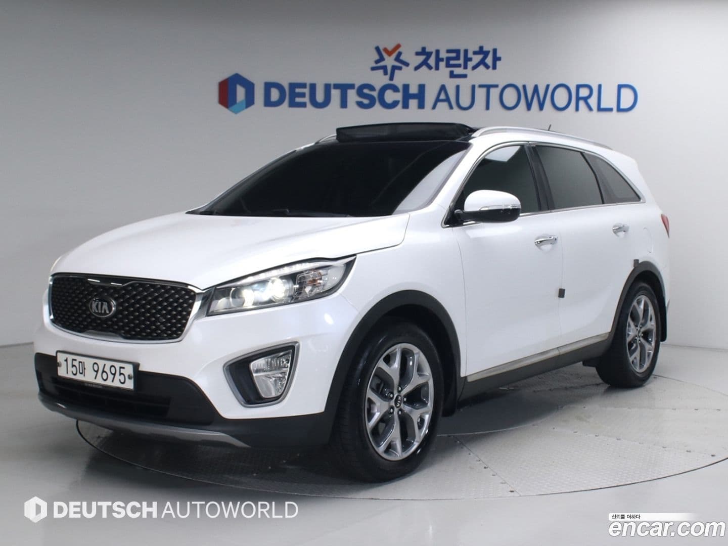 Main__Slider__Photo:Sorento Kia 2014.8-0