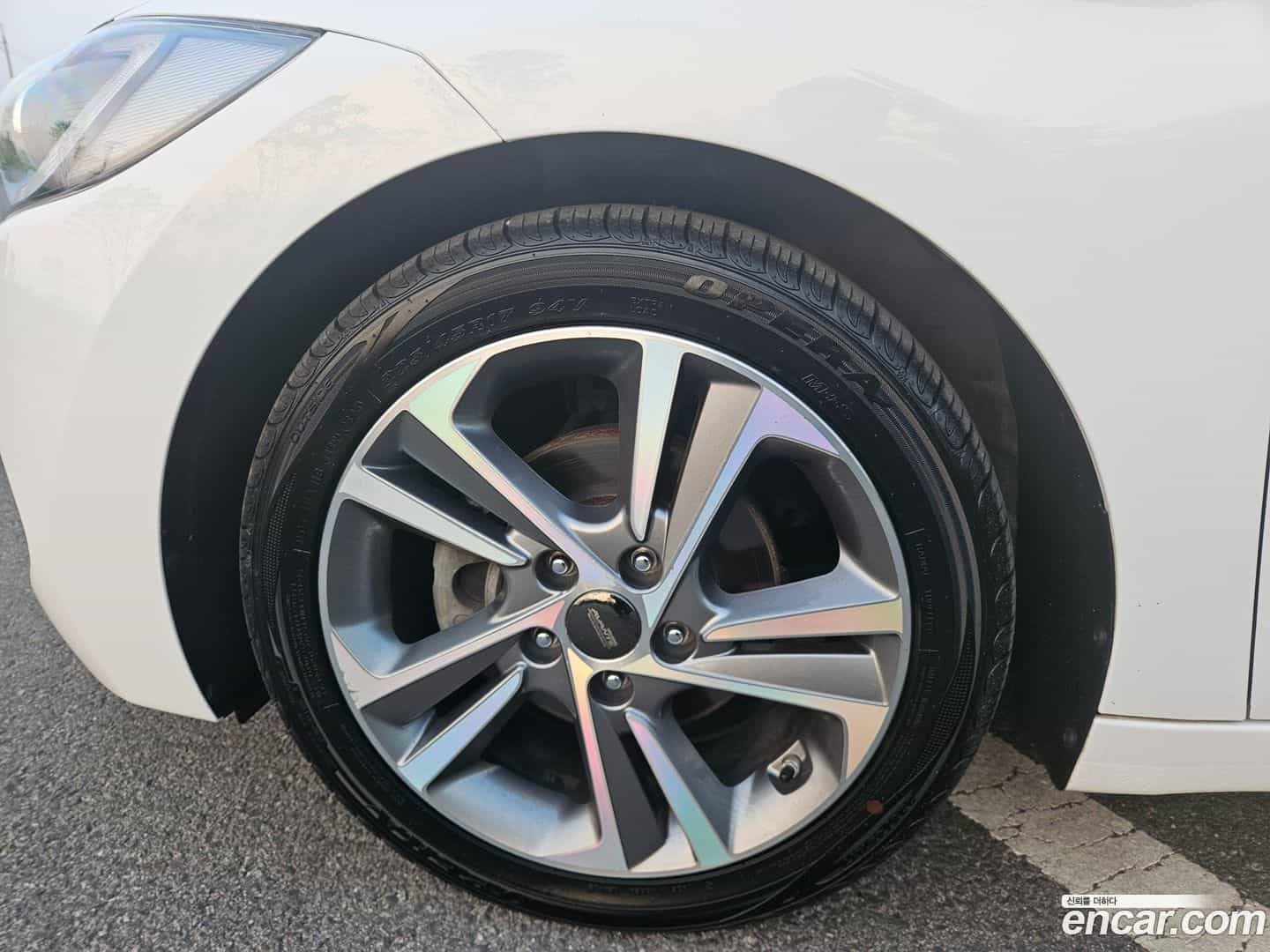 AVANTE Hyundai 2018.1-OUTER-005