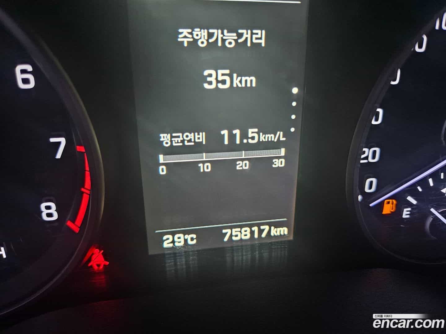 AVANTE Hyundai 2018.1-INNER-008
