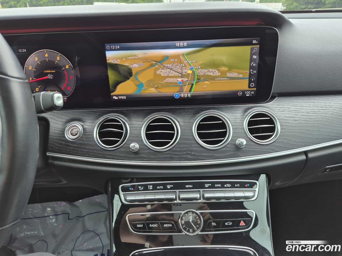 E-Class Mercedes-Benz 2018.9-OPTION-016