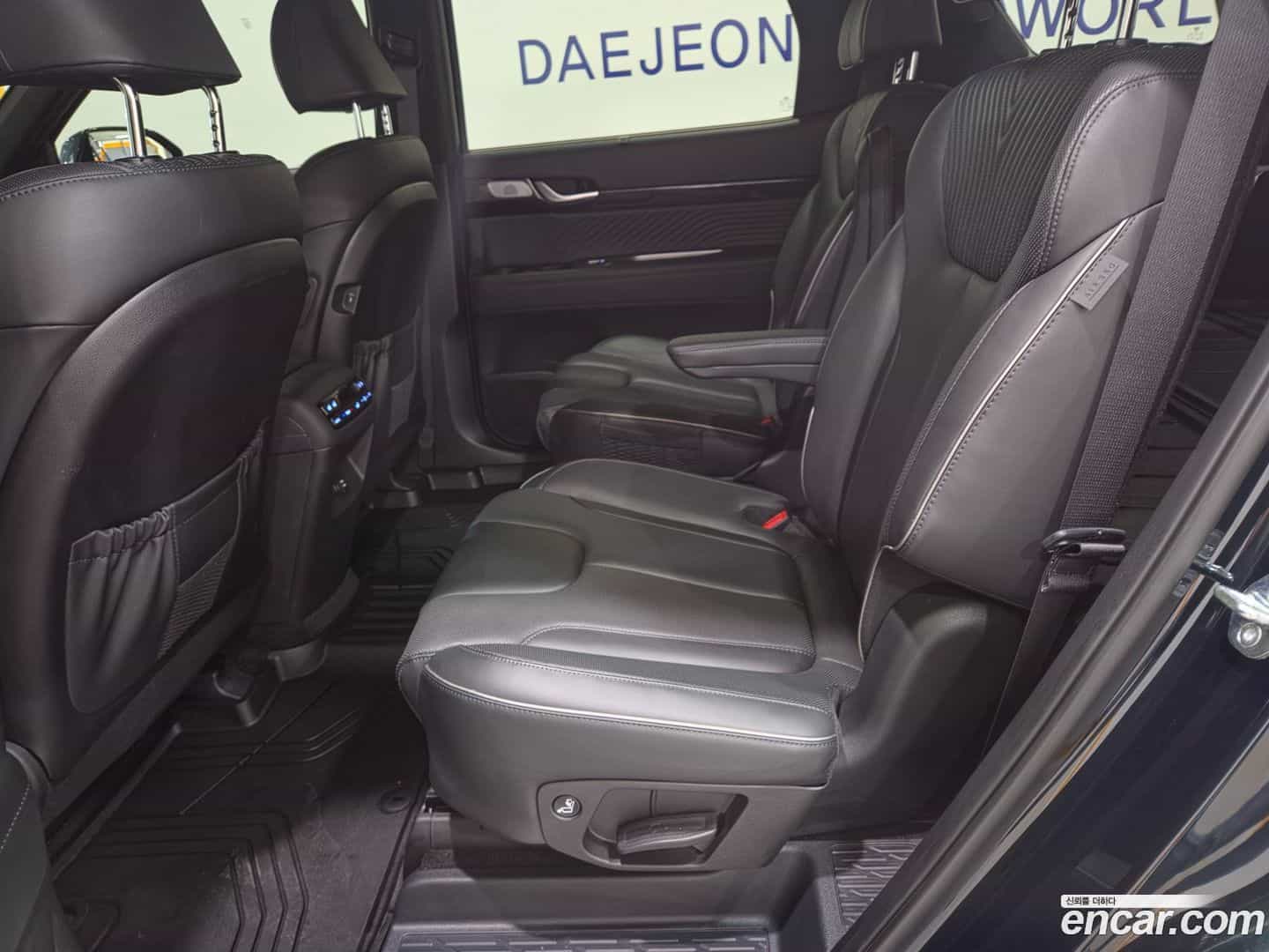 Palisade Hyundai 2023.1-INNER-009