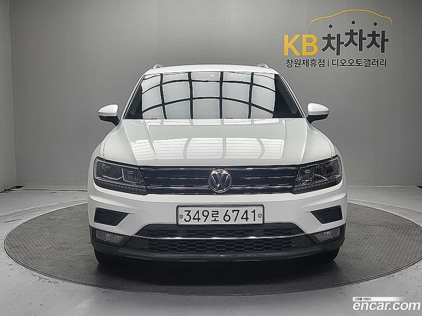 Tiguan Volkswagen 2019.11-OUTER-003