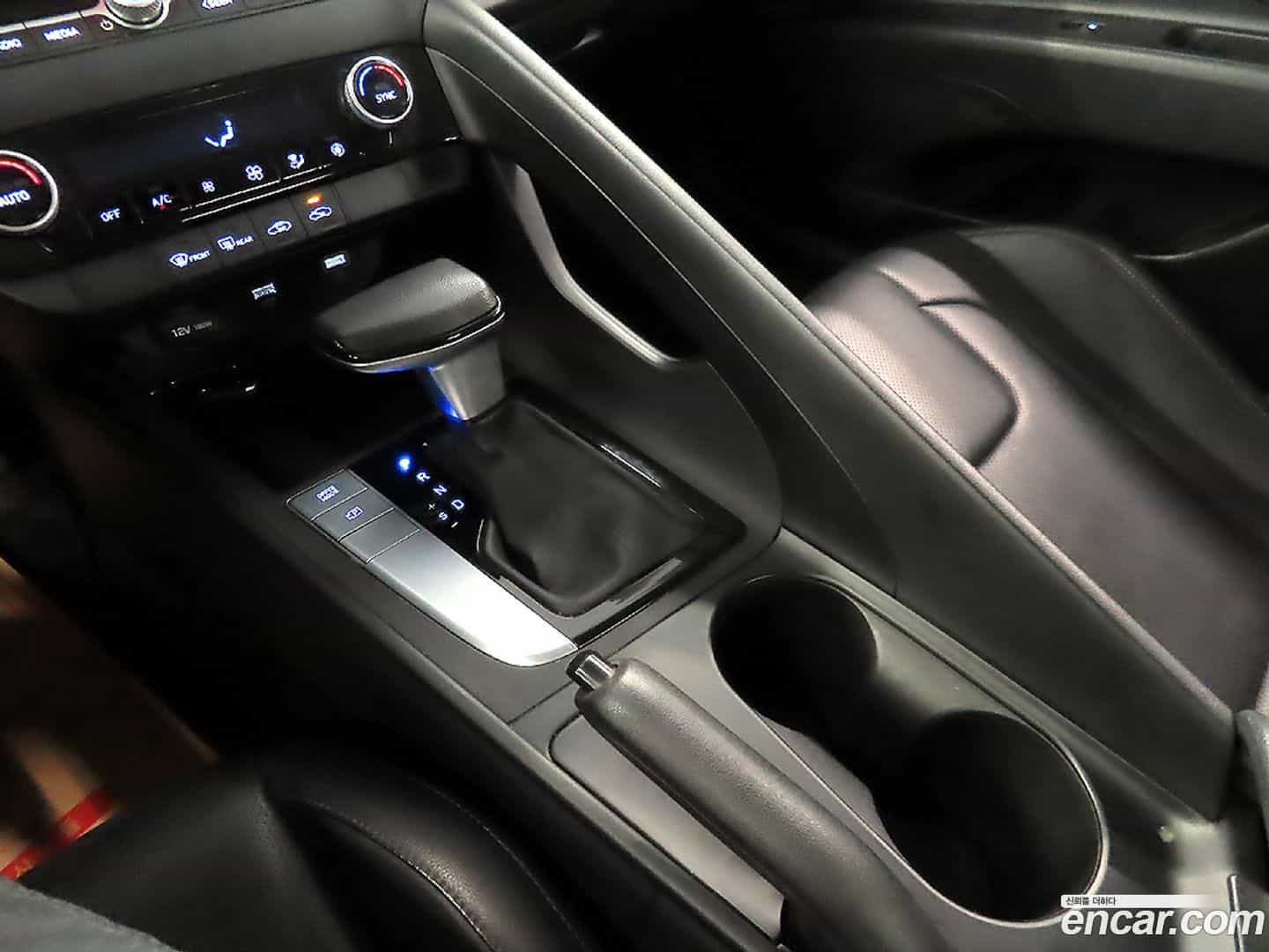 AVANTE Hyundai 2021.3-OPTION-017