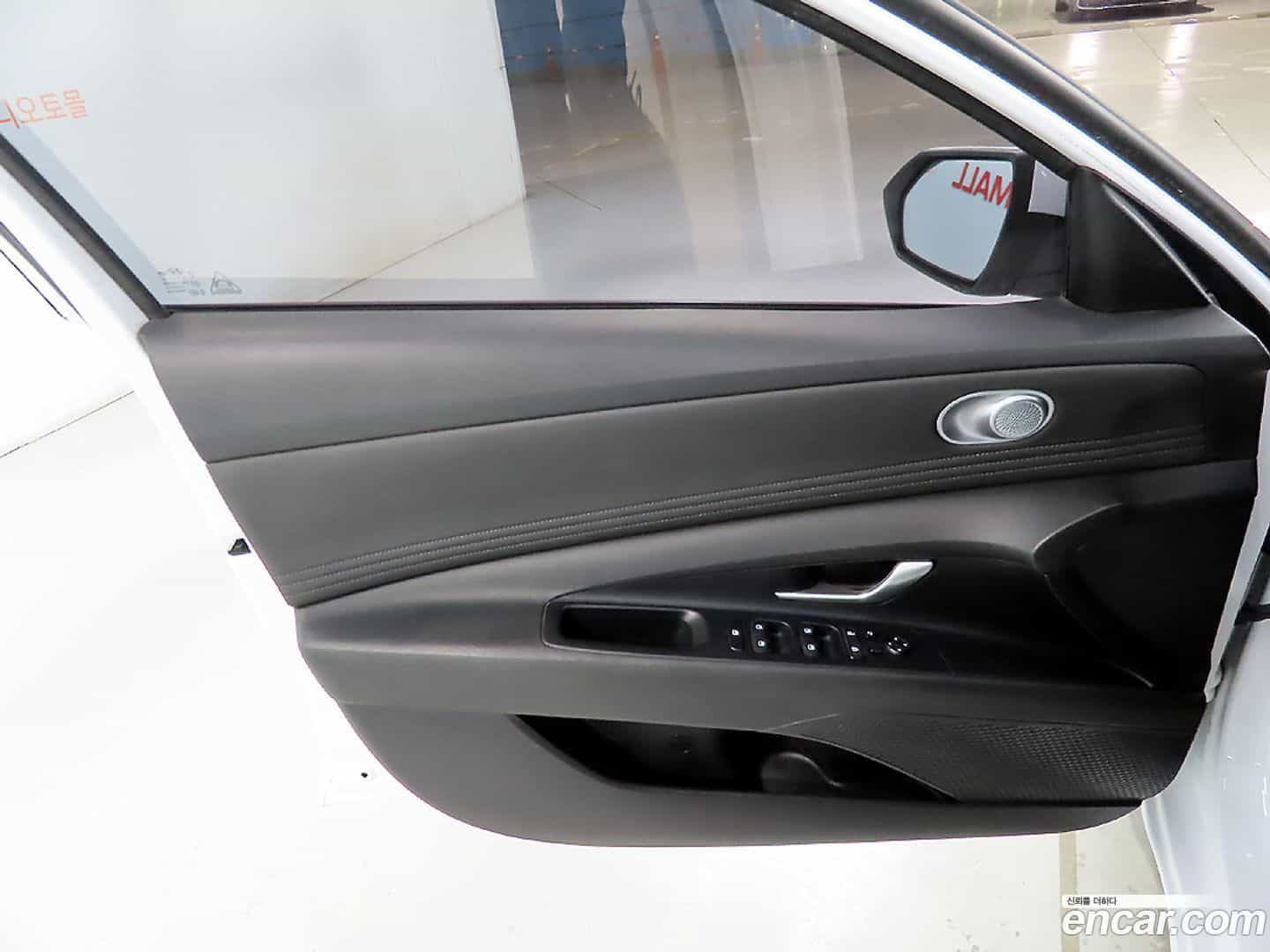 AVANTE Hyundai 2021.3-OPTION-018