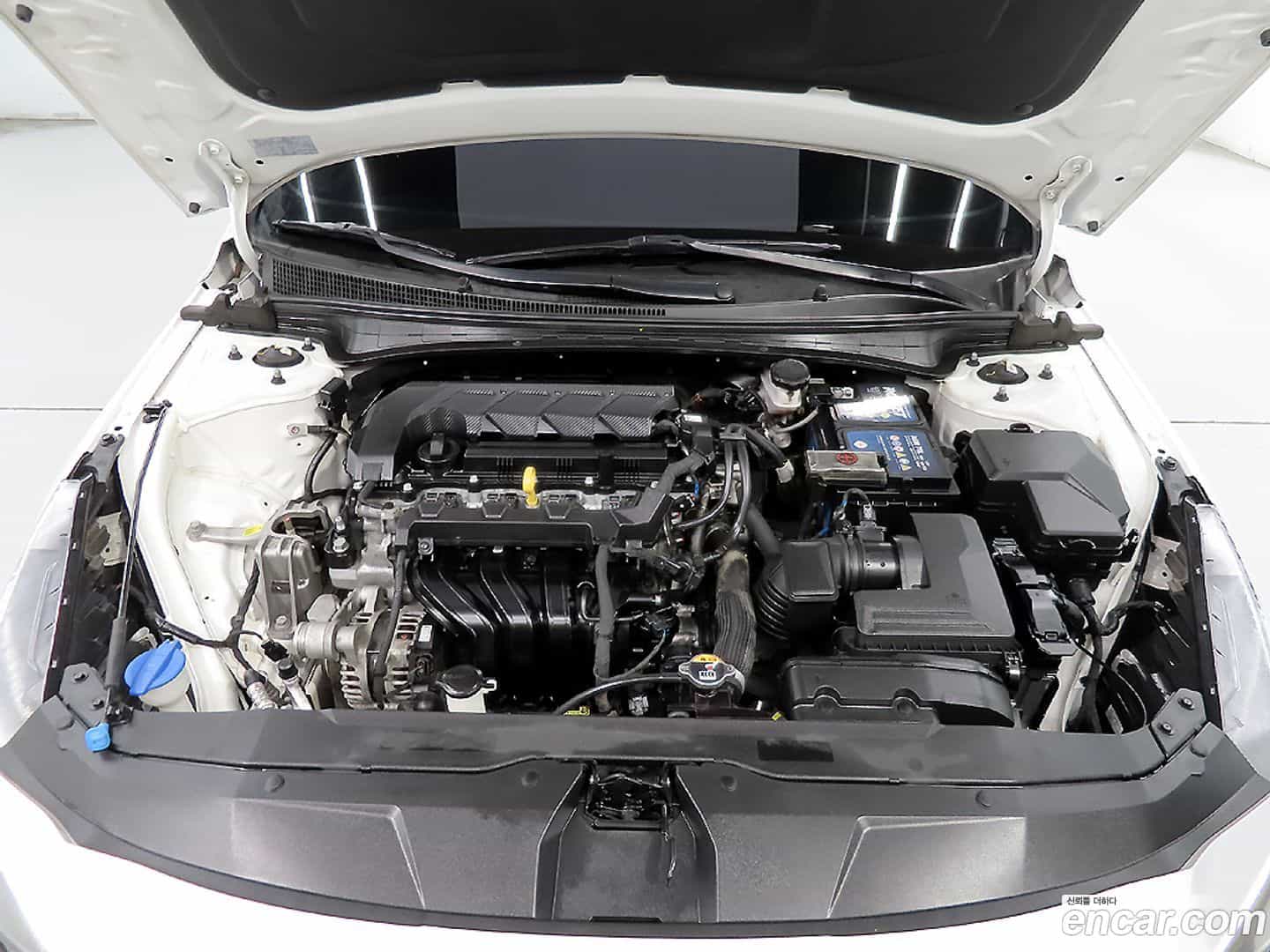 AVANTE Hyundai 2021.3-OPTION-023