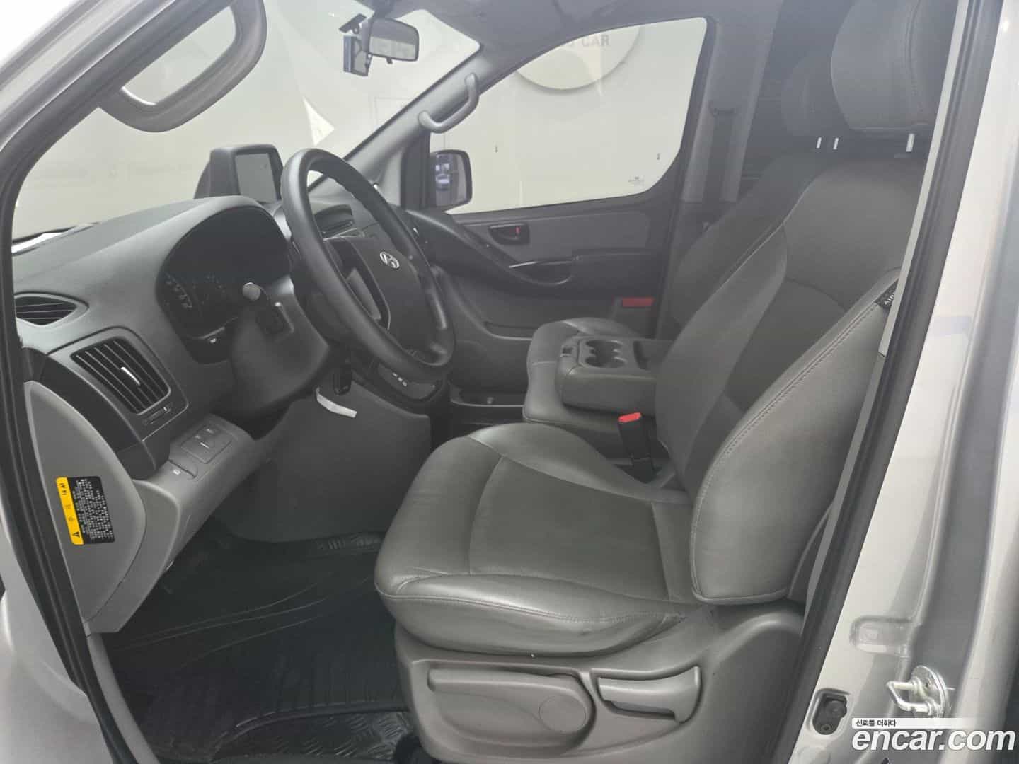 Starex Hyundai 2016.7-OPTION-015