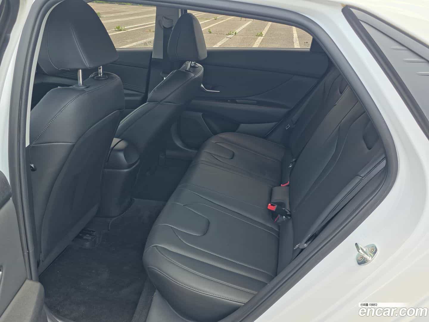 AVANTE Hyundai 2020.10-OPTION-015