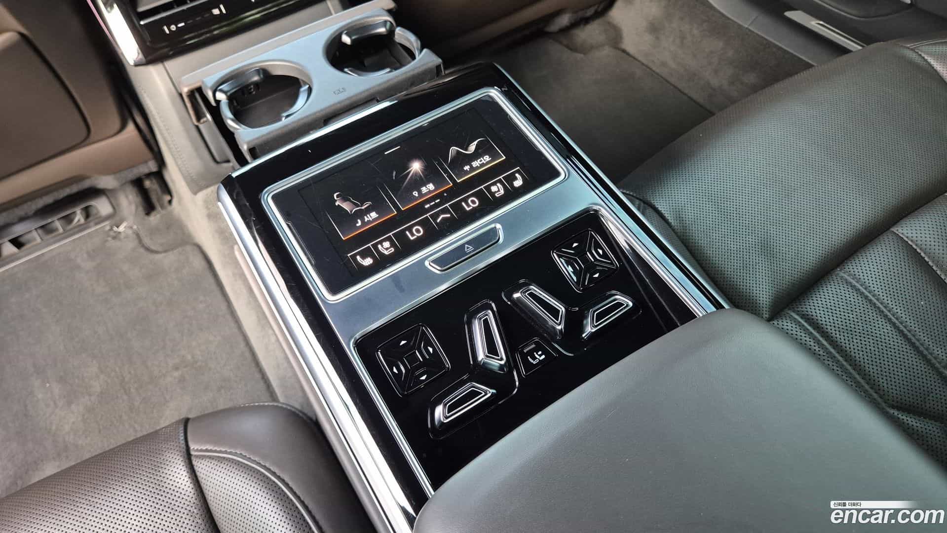 A8 Audi 2021.11-OPTION-021