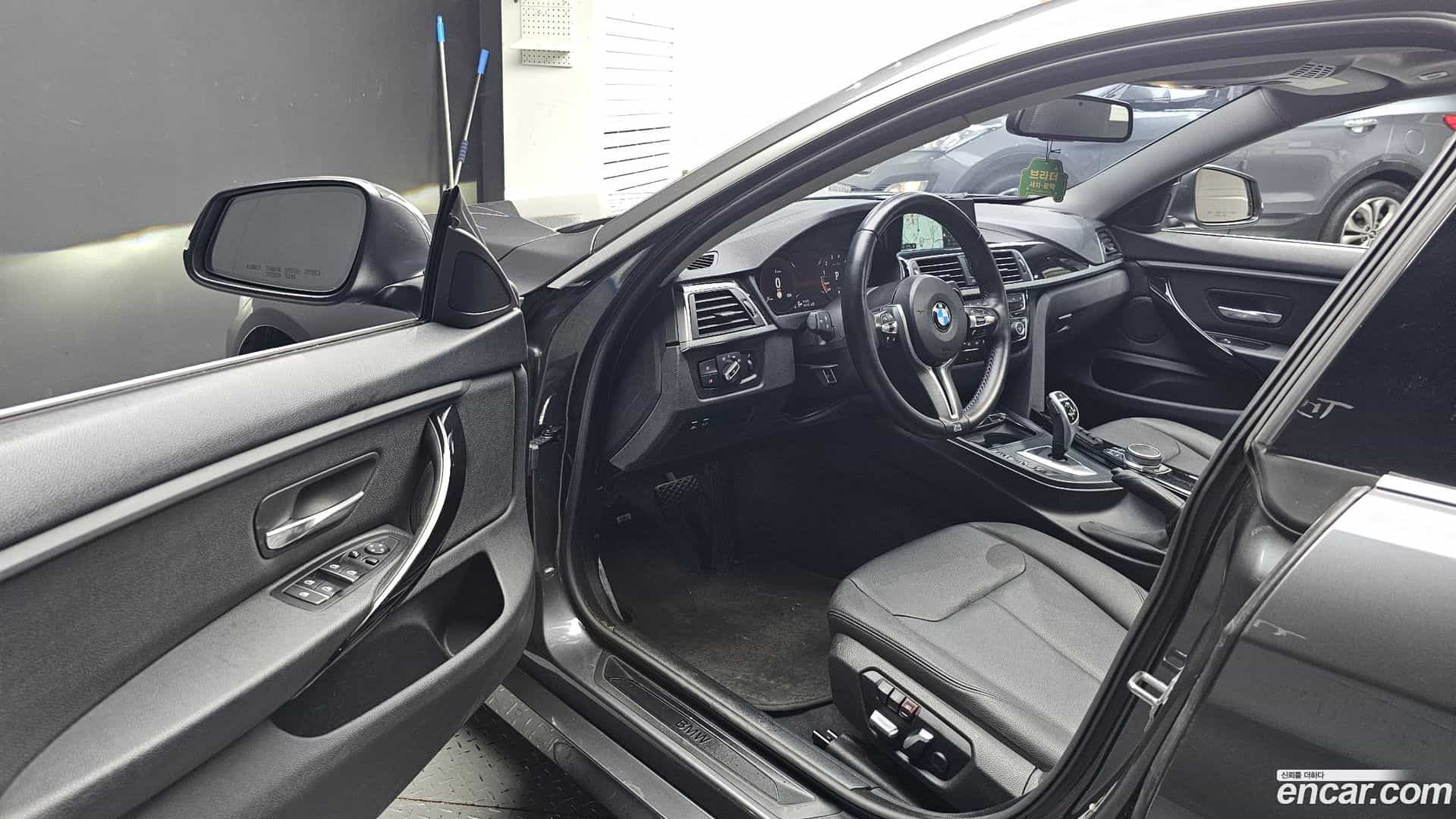 4-Series BMW 2019.10-INNER-010