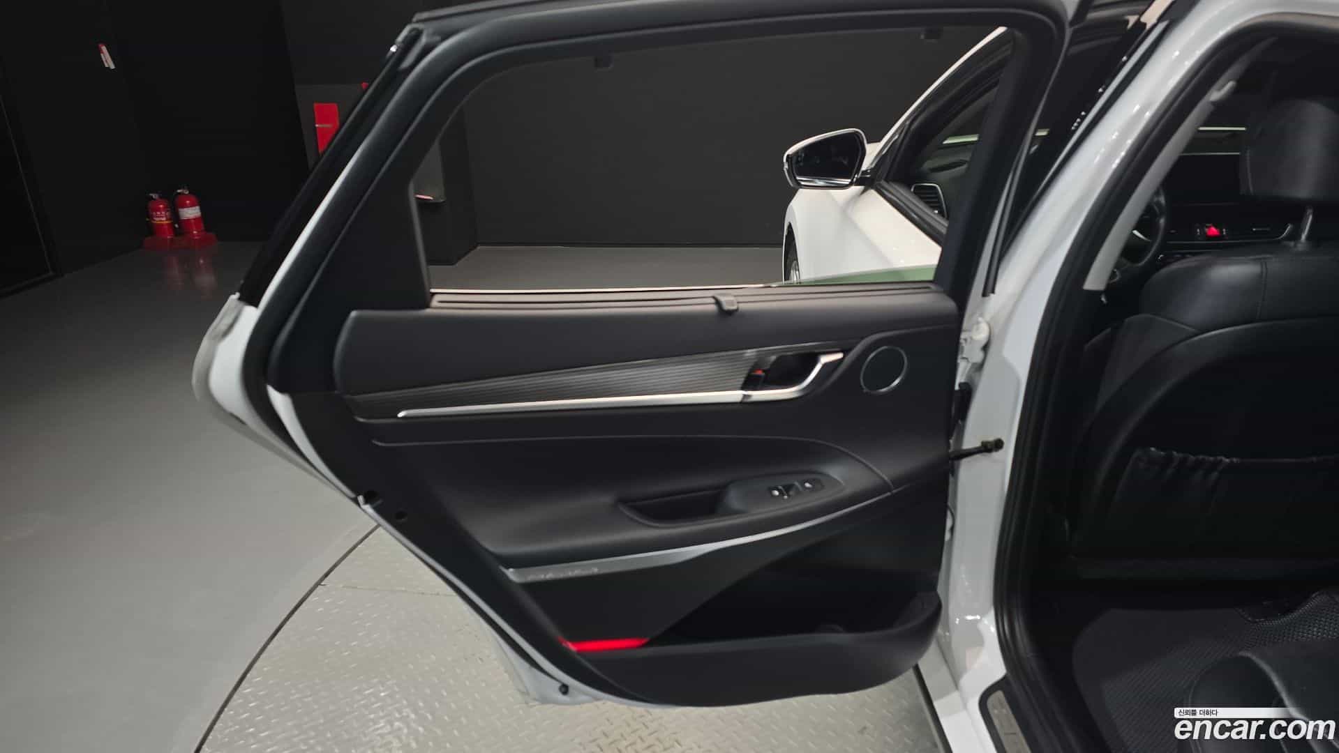 Grandeur Hyundai 2018.5-INNER-035