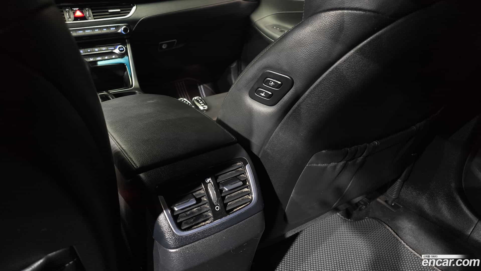 Grandeur Hyundai 2018.5-OPTION-043