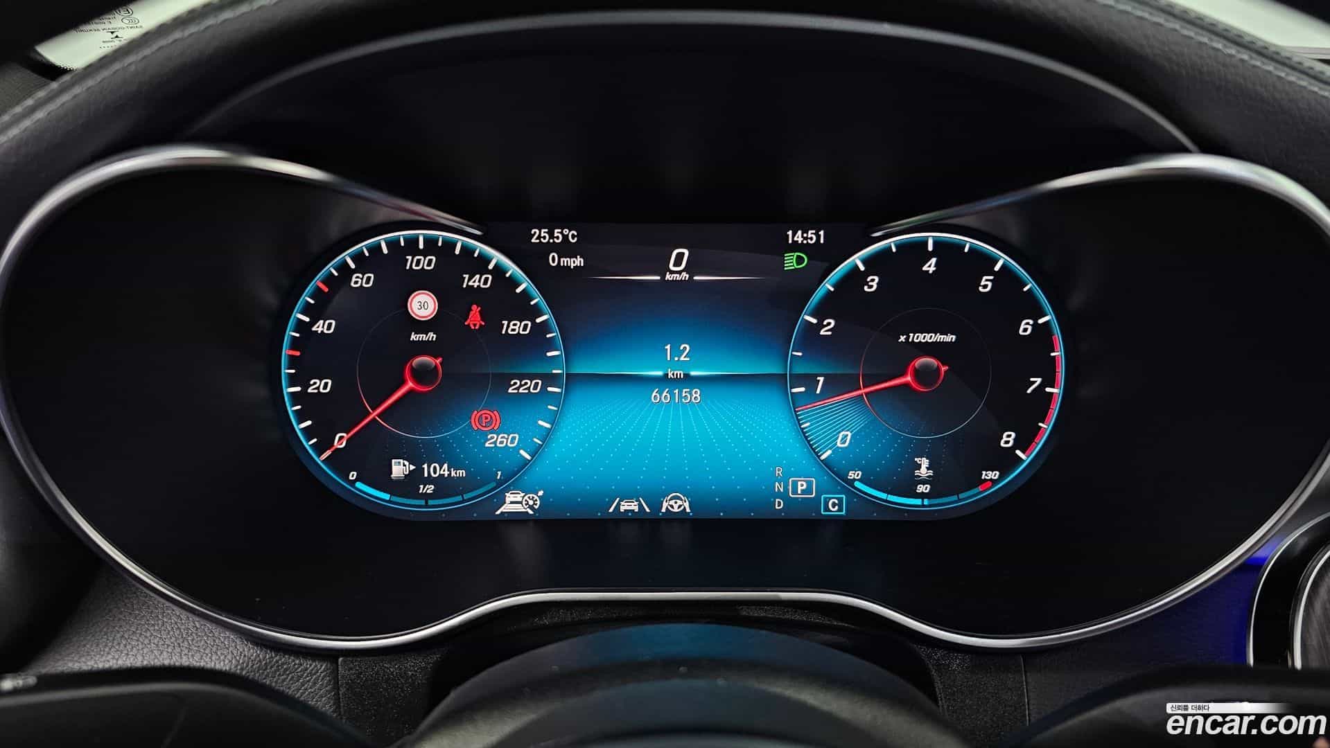 GLC-Class Mercedes-Benz 2023.3-INNER-008