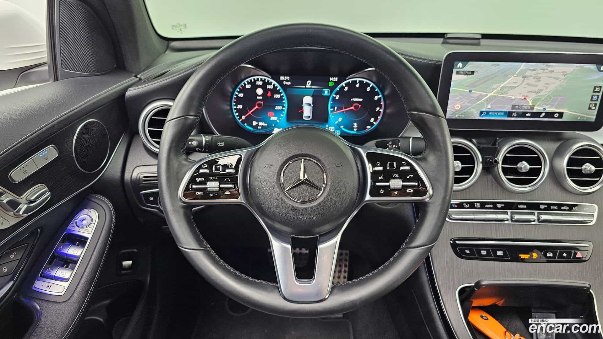GLC-Class Mercedes-Benz 2023.3-OPTION-016