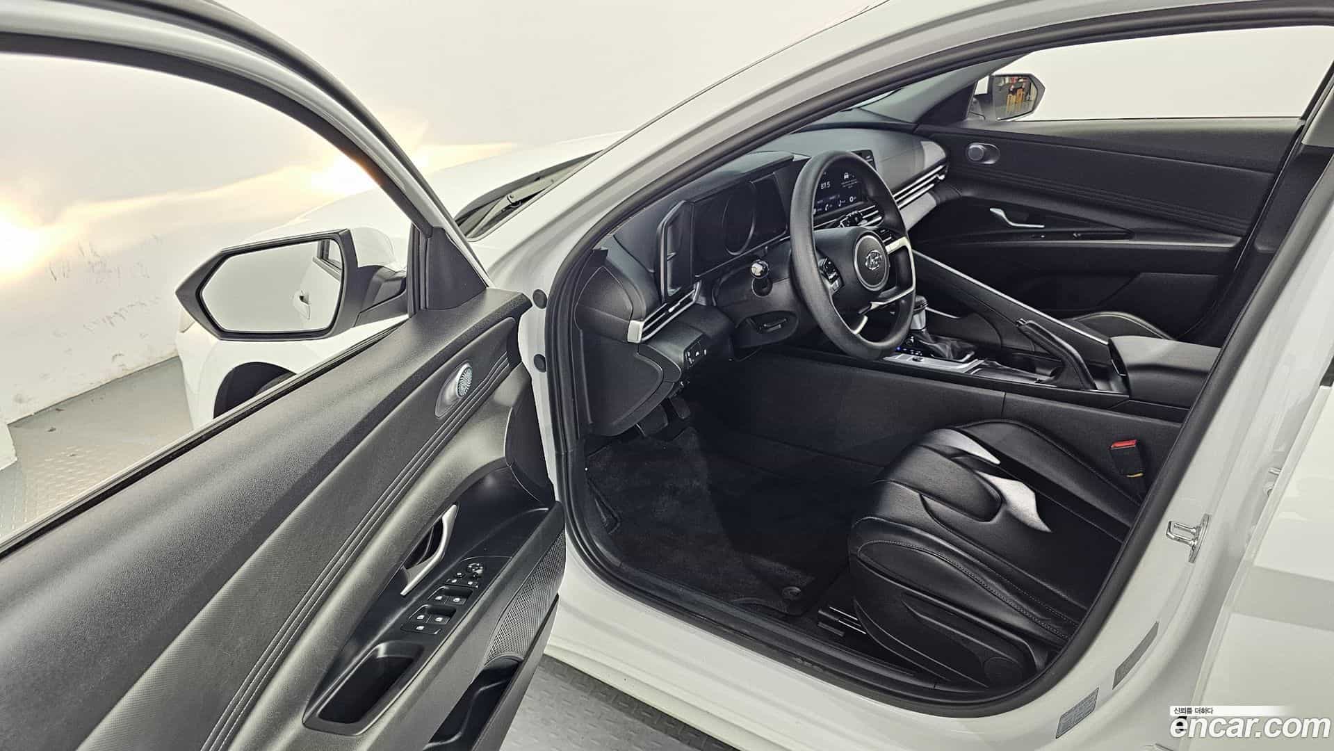 AVANTE Hyundai 2023.2-INNER-010