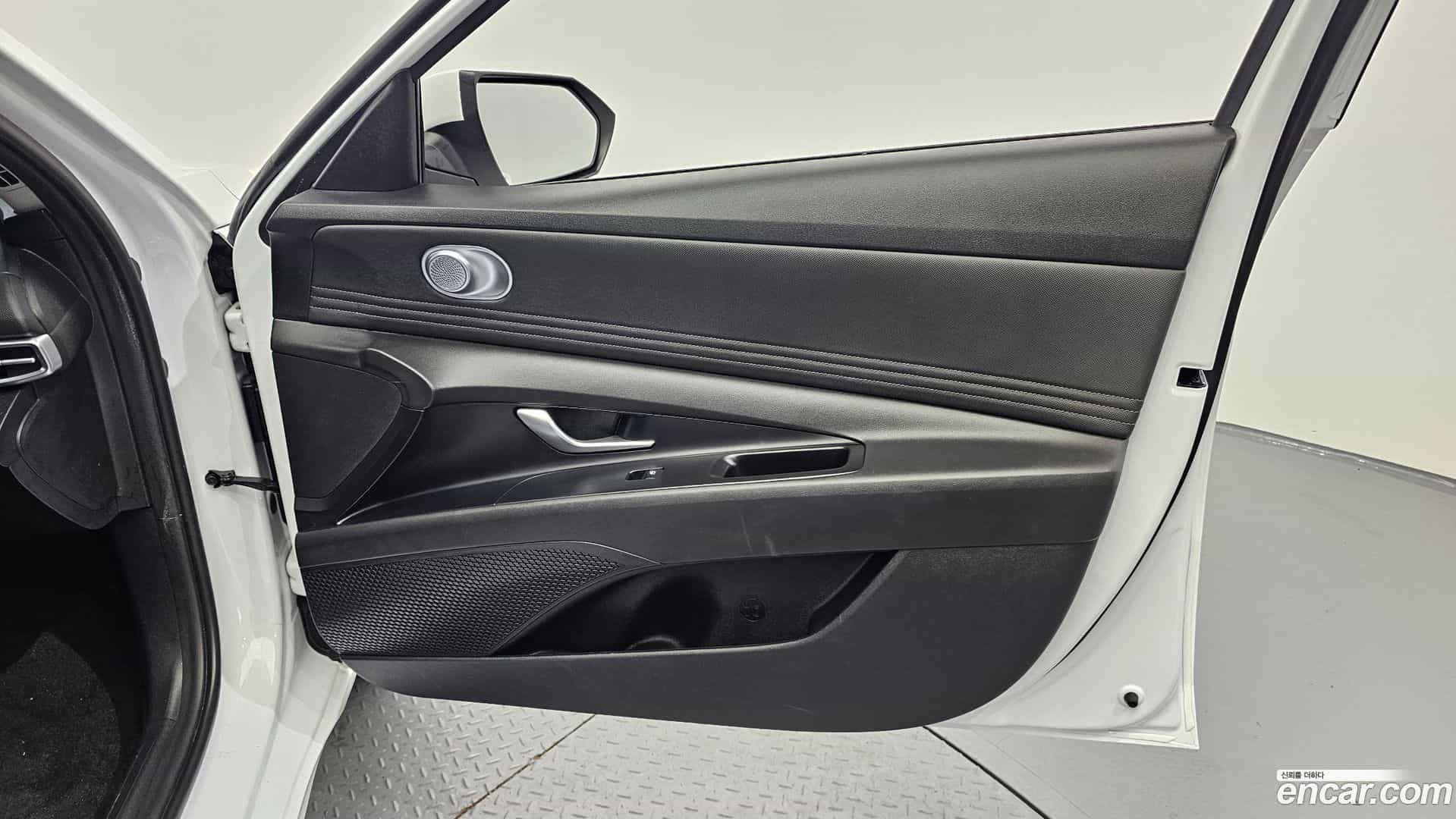 AVANTE Hyundai 2023.2-INNER-034