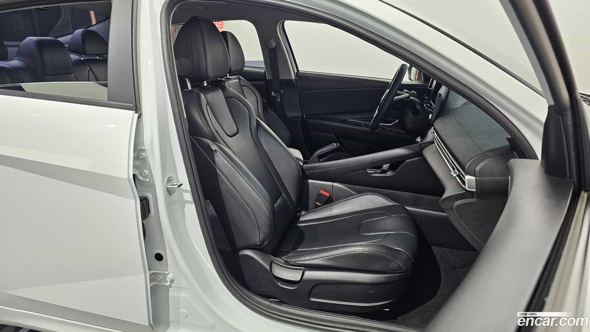 AVANTE Hyundai 2023.2-INNER-036